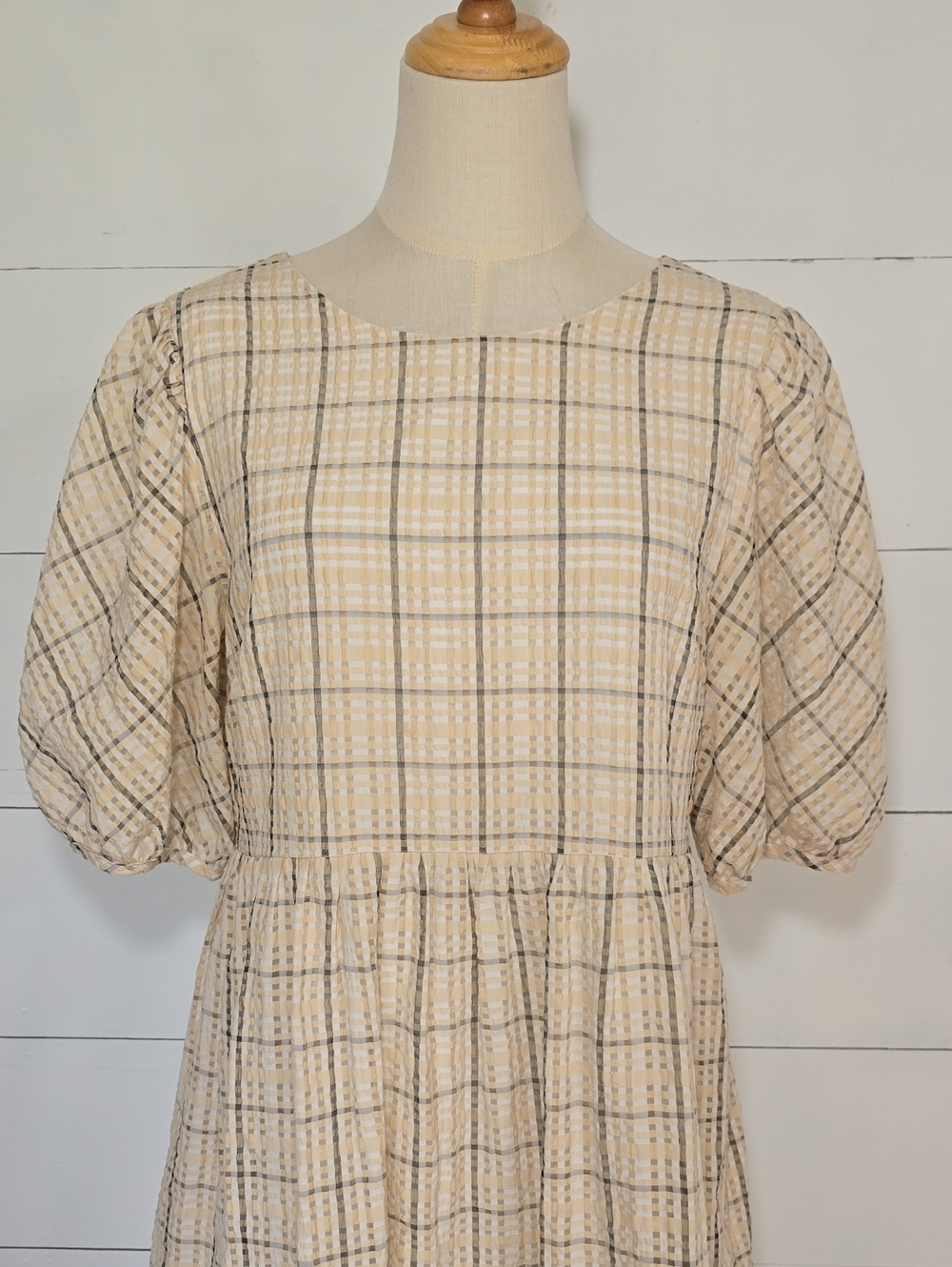English Factory Plaid Tiered Puff-Sleeve Midi Dress Cream Tan Sz M - Picture 2 of 7